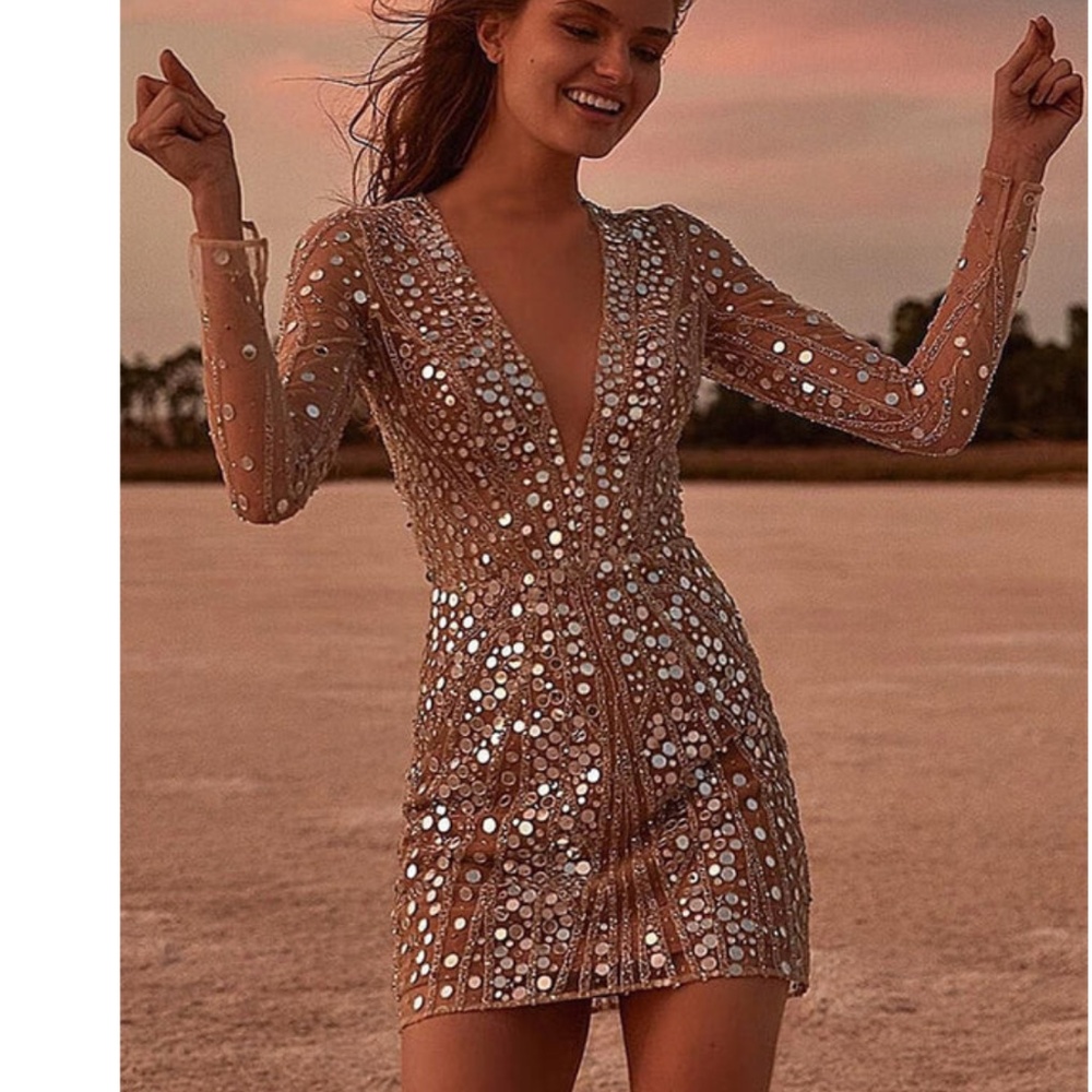 Dazzling Long Sleeve Deep V Neck Mesh Mini Dress - Gold - S